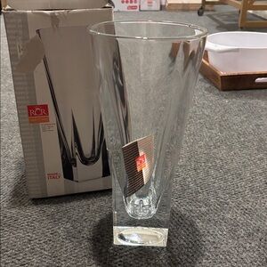 Fusion Crystal Vase - Elegant Clear Design